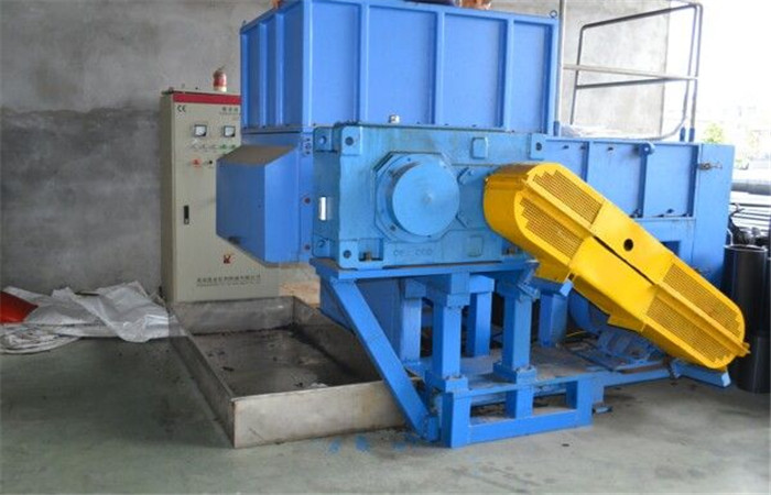 Single shaft shredder